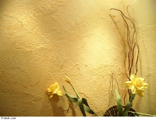 Обои под покраску или штукатурка